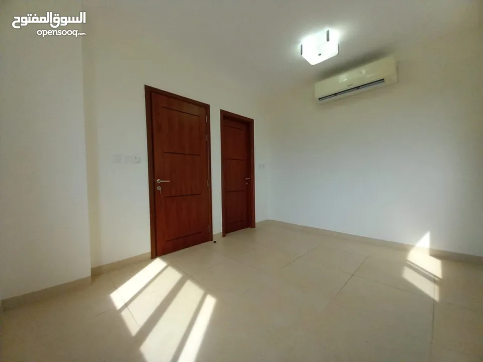 1 BR Modern Flat in Qurum  with Pool and Gym