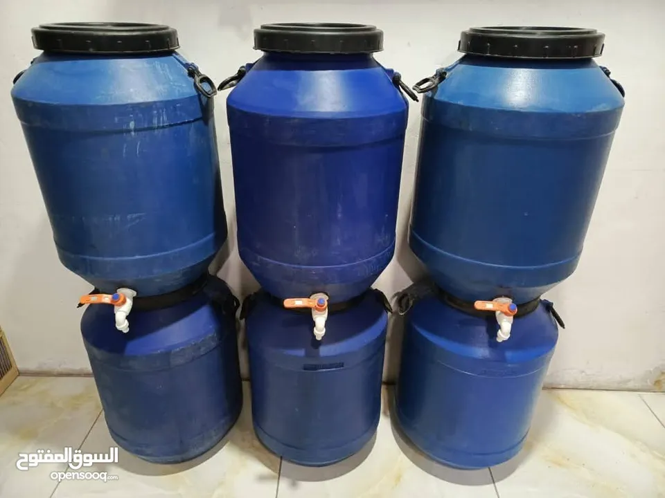 براميل بلاستيك نظاف جدا للبيع
