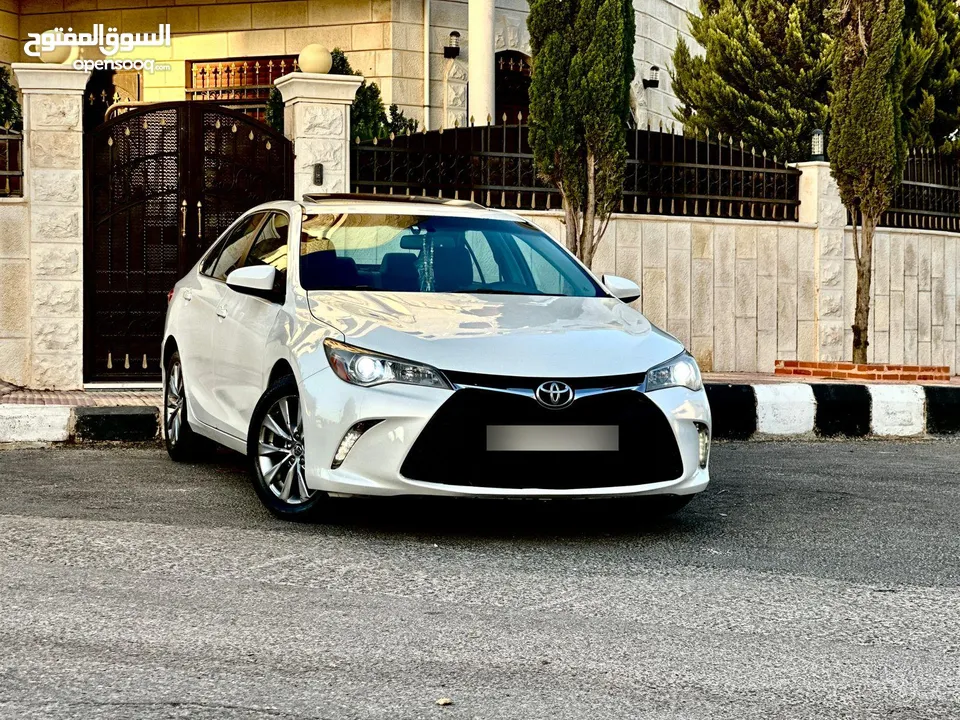 تويوتا كامري 2015 فل كامل اعلى صنف فحص 7 جيد كلين تايتل ولا ملاحظة ولم تعمل تطبيقات بطارية من الشركة