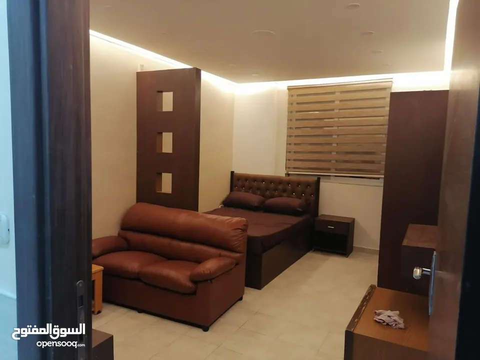استوديو مفروش للبيع في شارع الجاردنز بسعر مميز