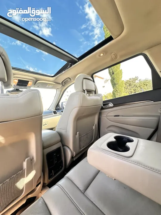 جراند شوروكي 2016 محرك بنزين بقوه 3600cc جير اوتوماتيكي مكون من 8 سرعات نظام دفع رباعي امريكي مميز