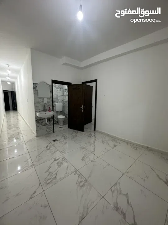 للايجار شقة صغيرة كمكتب او عيادة