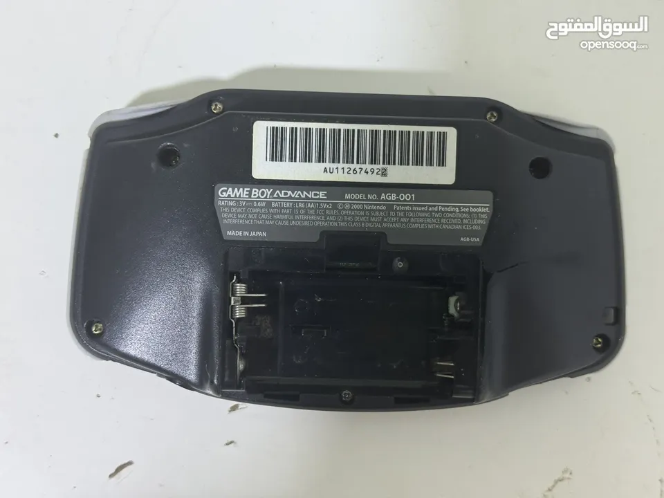 Gameboy advance مع خمس العاب