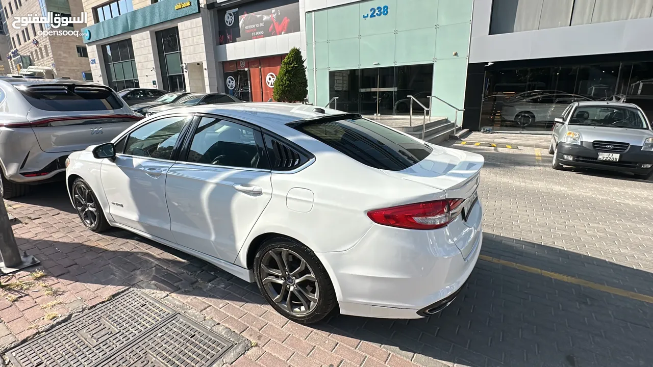 Ford fusion 2017 se sport بسعر مغري فتحة سبورت
