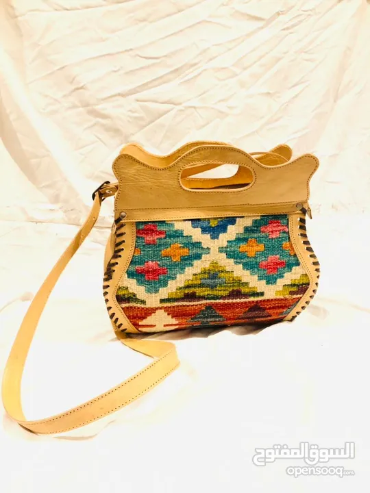 Handmade shoulder bags حقائب  مصنوعة يدويا