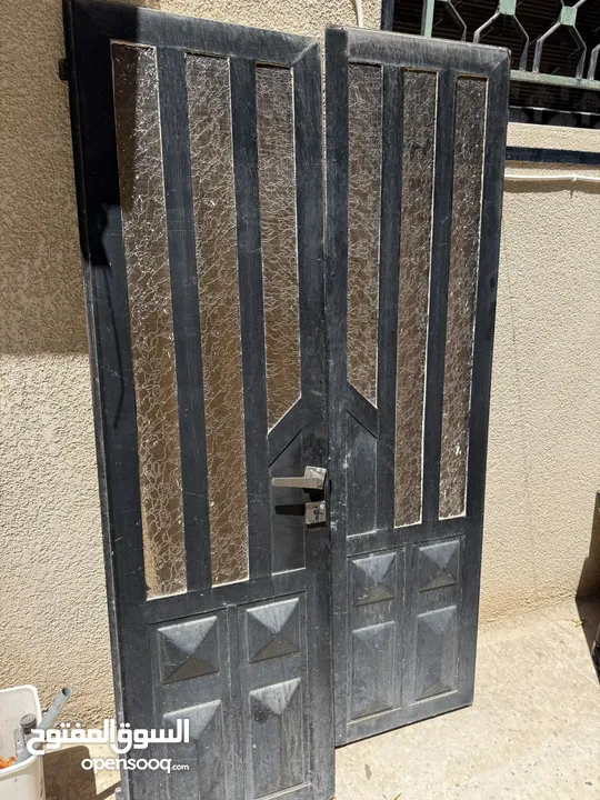 باب حديد كامل مع الحلق ثقيل جدًا تفصيل