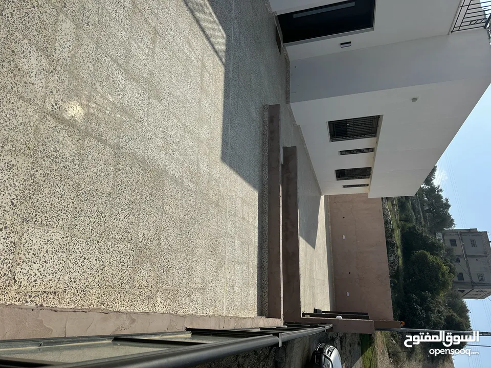 بيع بيت مستقل (فيلا) بالسلط  دعم الغزالات ,ام جوزة، تشطيبات فاخرى، بناء 230م ترسات 400م ,900م ارض