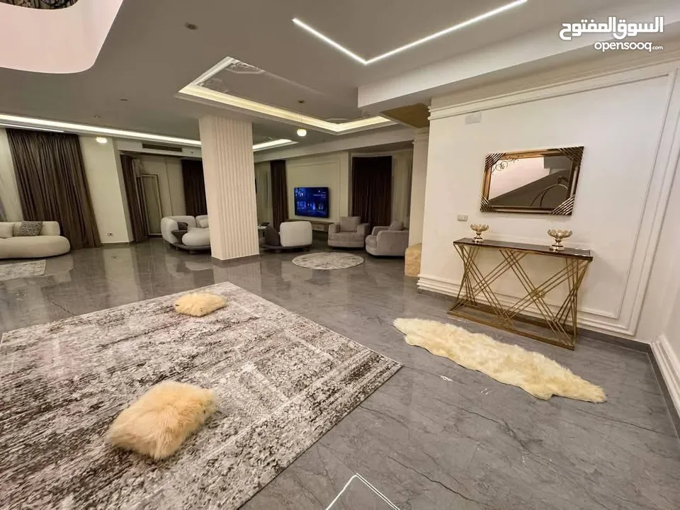 Compound Midtown new cairo   للبيع فيلا في كمبوند في التجمع السادس عبارة عن single family