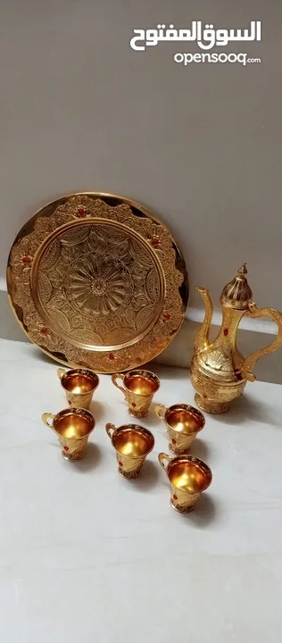طقم زمزم ذهبي فاخر 8 قطع طقم ابريق مع 6 فناجين وصينيه مميز ديكور منظر