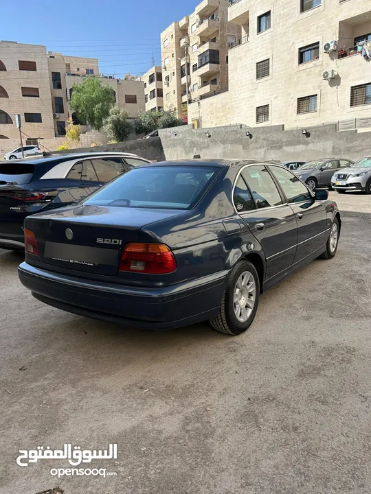 BMW 5201 موديل 2002