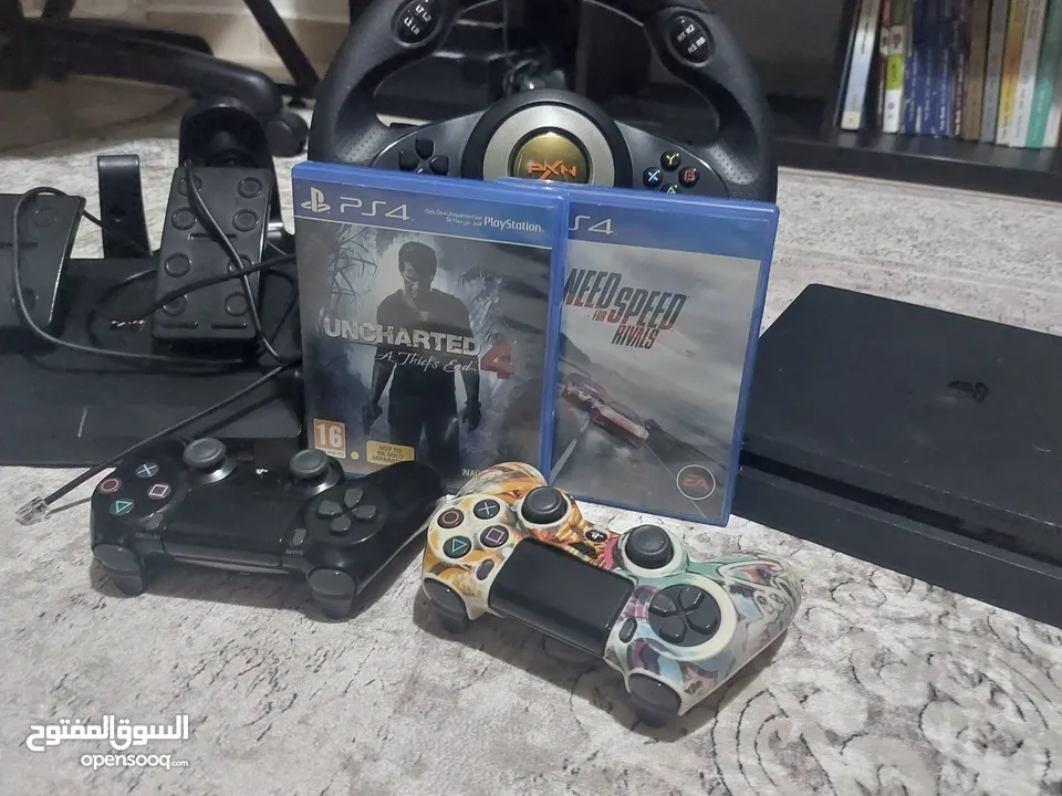 ps4 بدون اي مشاكل و الكثير من الاكسسوارات