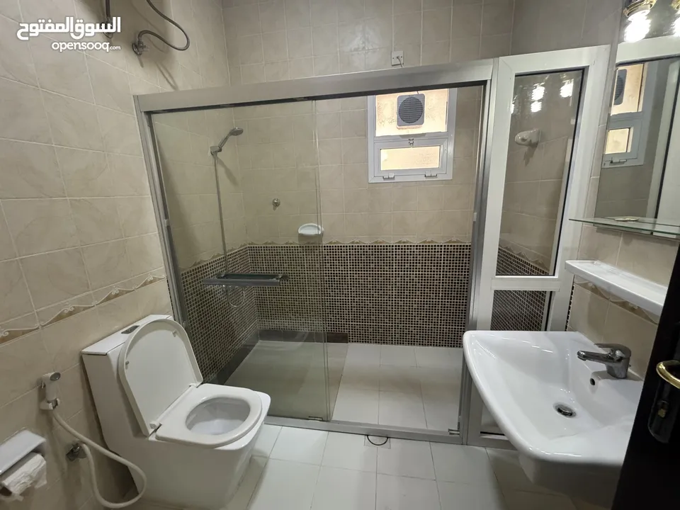 New apartment 1 BHK, first occupant, in adistinguished, quiet and elegant location in North Ghubrah