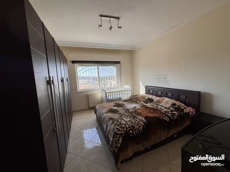 شقة طابق اخير 220م للبيع ضاحية الرشيد