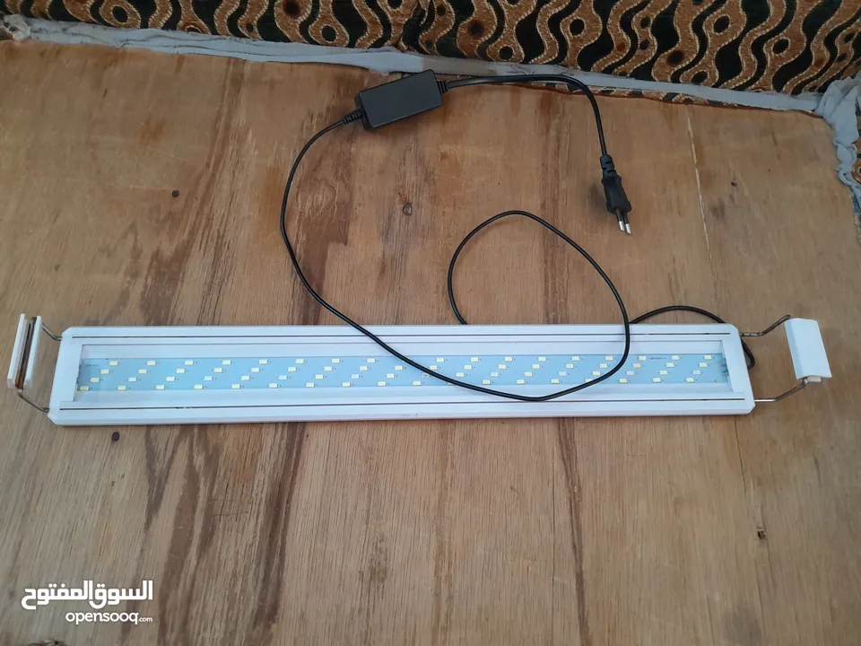 حوض اسماك كريستال