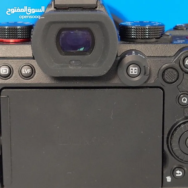 كاميرا فل فريم Lumix S5