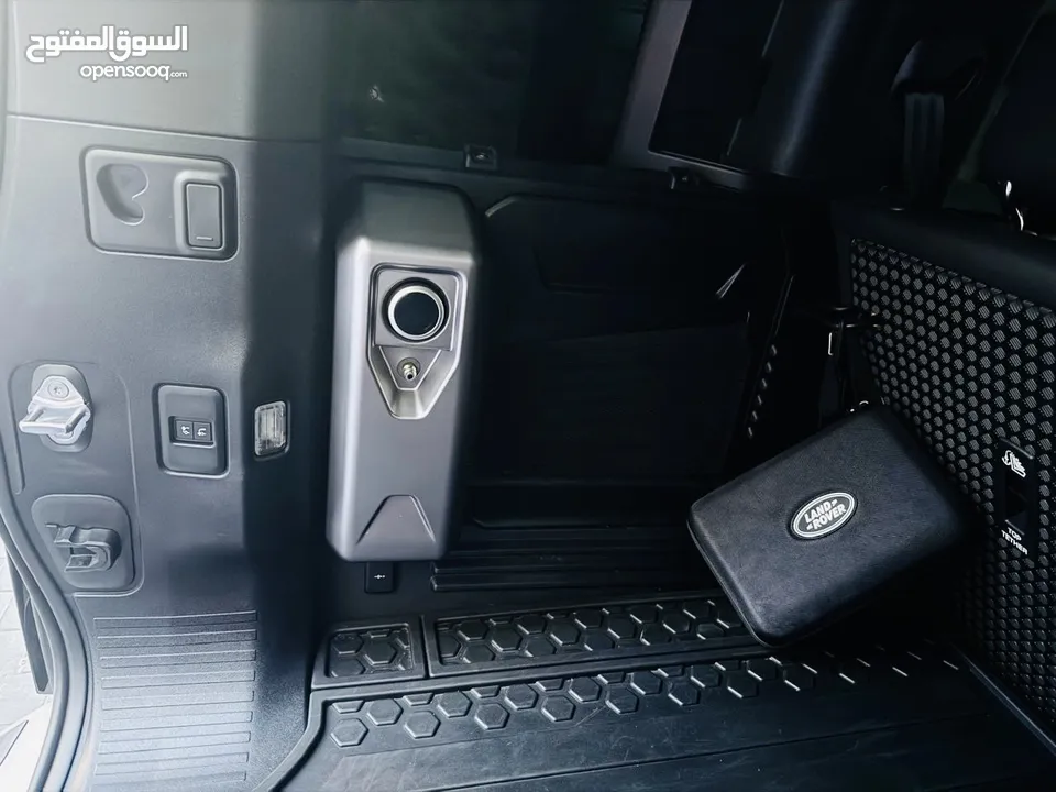 لاند روفر ديفندر 110 موديل 2023