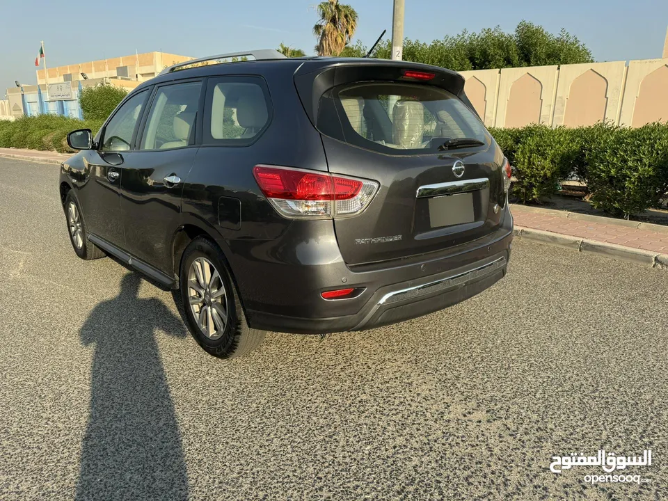 نيسان باثفندر موديل بحاله ممتازه 100% Nissan Pathfinder excellent condition 100%