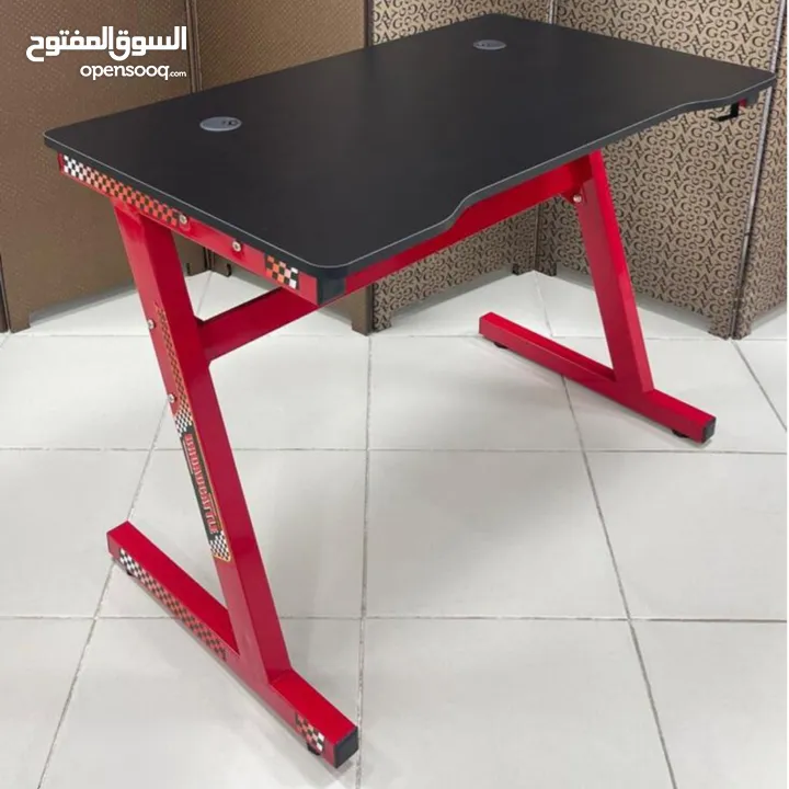 عرض طاولات جيمنج GAMING Desk + باد ماوس حجم كبير ب 60 JD فقط