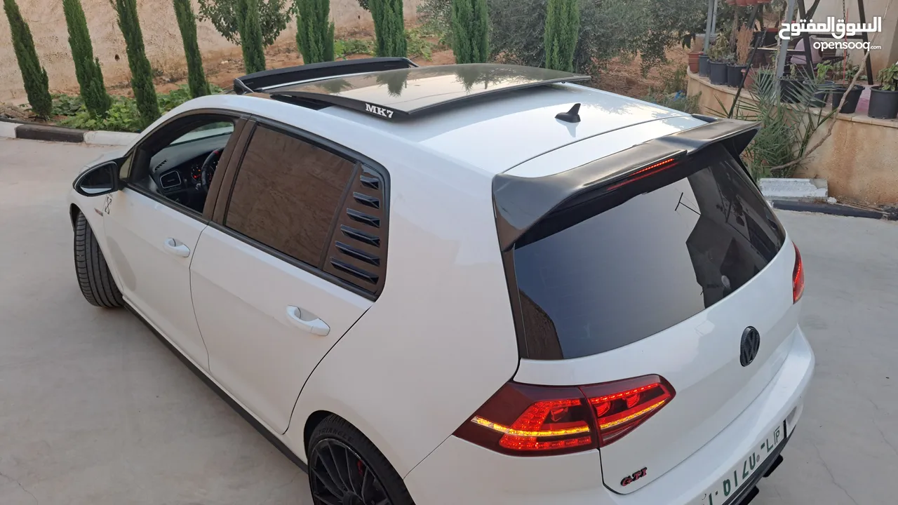 البيع كككاش فقط بسبب السفر جولف gti mk7 2015 fullllll الماني مش خليجي