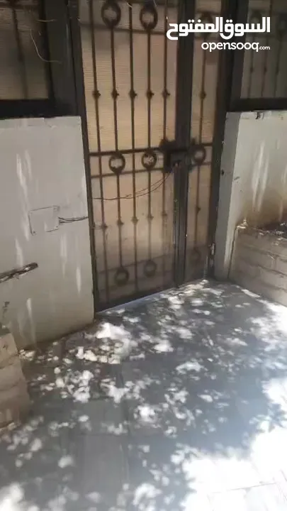 شقه بموقع متميز