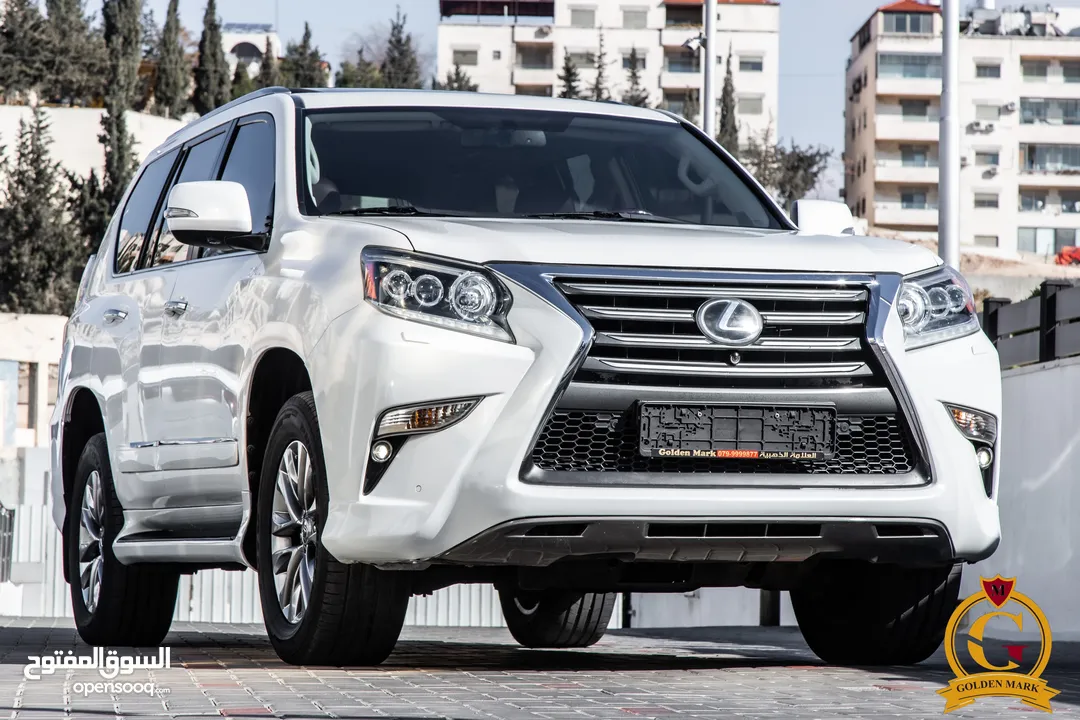 Lexus Gx460 2014  السيارة وارد الشركة و قطعت مسافة 105,000 كم فقط