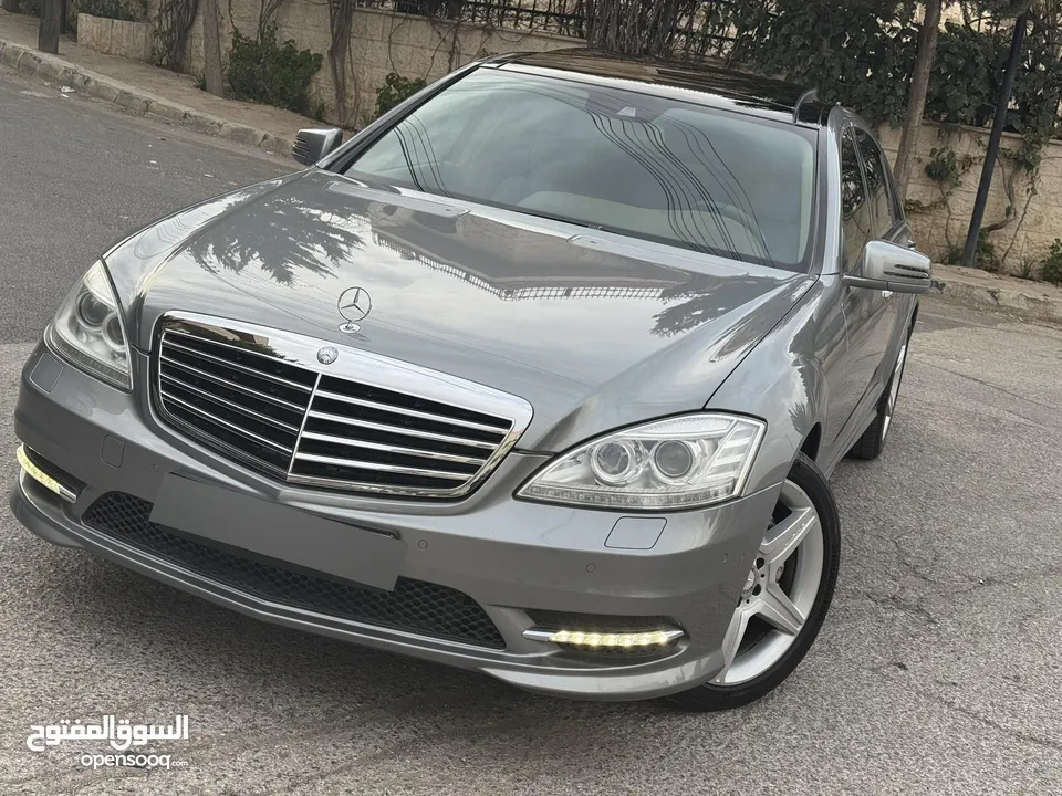 MERCEDES S300 model 2013 excellent condition