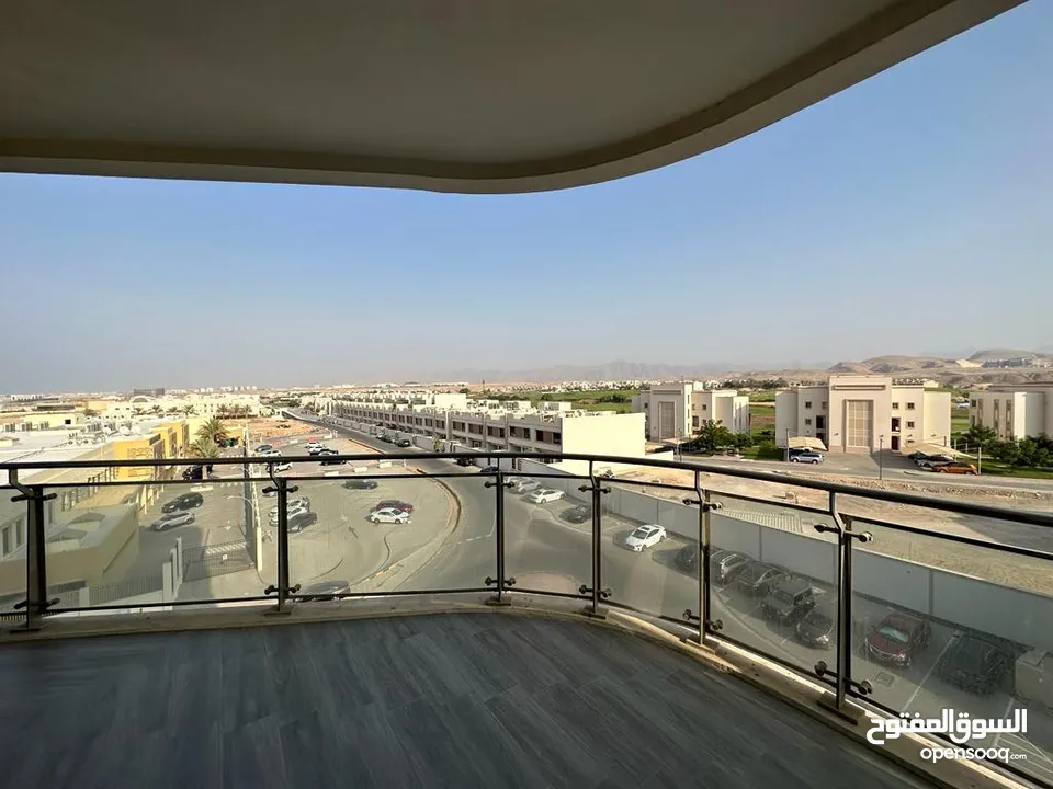 1 BR Luxury Flat with Large Balcony in Boulevard Tower