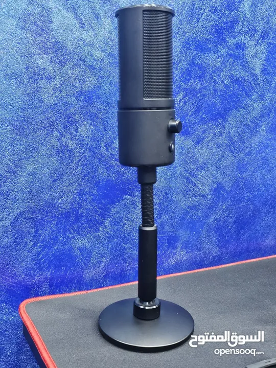 speaker razer seiren emote mic