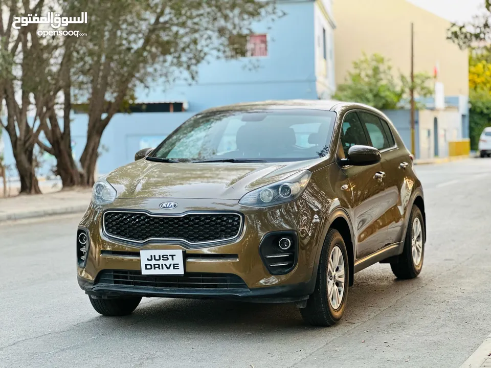 KIA SPORTAGE2.0L 2016 MODEL WITH WELL-MAINATINED AND LOW MILEAGE CAR