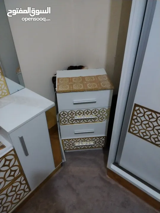 غرفه نوم استعمل خفيف الاتي 18 مع فرشه