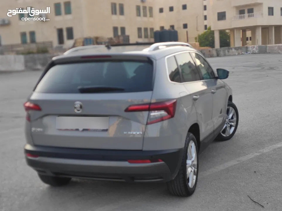 سكودا كاروك فل اضافات للبيع بسعر مغري ع الكاش