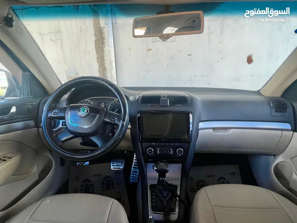 سكودا اوكتافيا رمش
