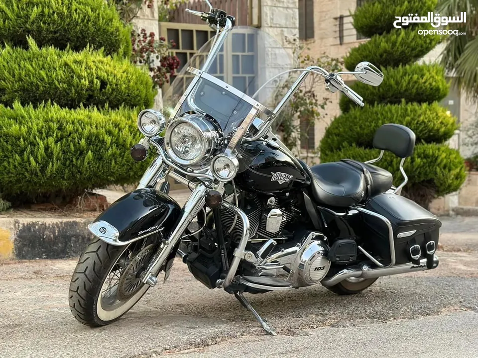 Harley Davidson road king classic