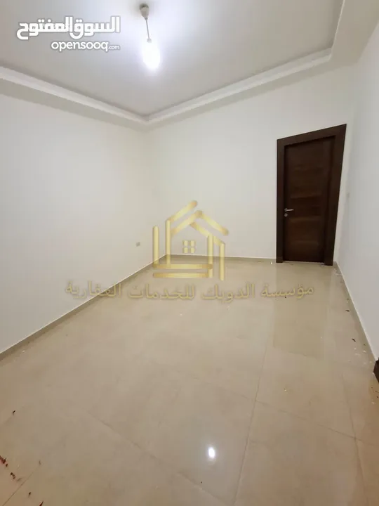 شقة فاخرة - خلدا - 3نوم 1ماستر - تدفئة غاز - بإطلالــــه مميزة - قرب الخدمات - موقع هادئ ومميز