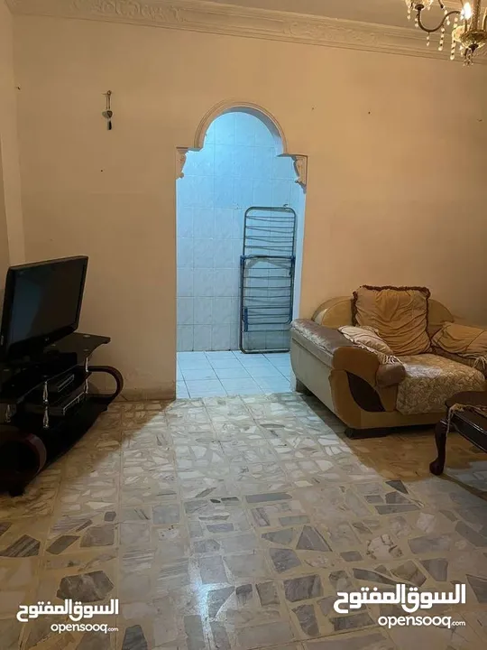 شقة ارضية مميزة مفروشة للبيع خلف الهنيني من المالك شارع تجاري