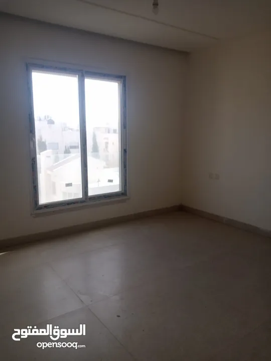 شقه اخير مع روف للبيع في عبدون - ref:14681