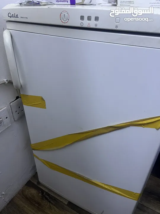 Freezer vertical for sale (not working)