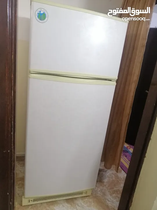 تلاجه استعمل خفيف