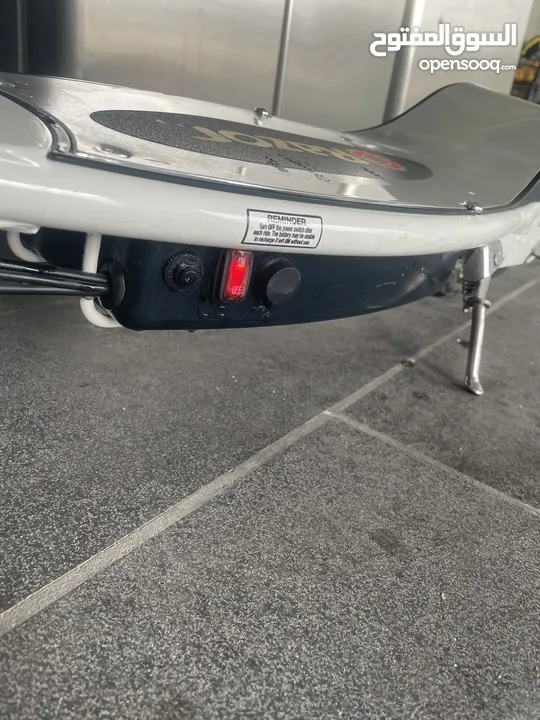 Razor - E200 Electric Scooter