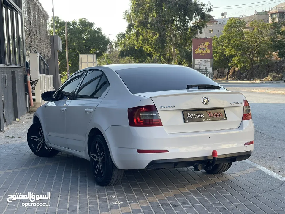 سكودا اوكتافيا 2015/14