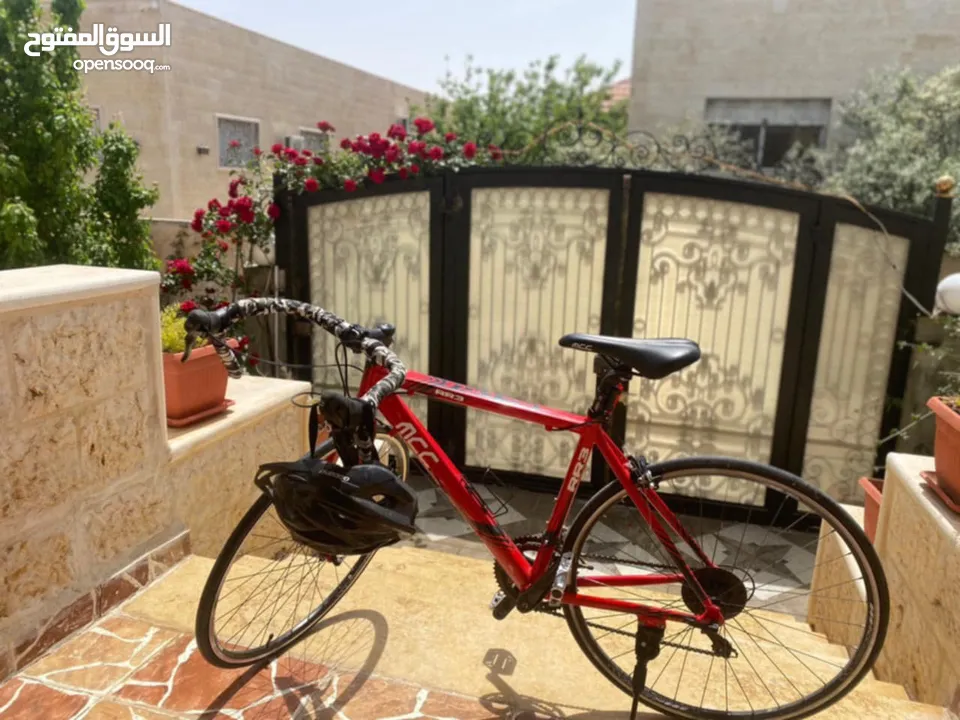 بسكليت سباق نخب شبه جديد للبيع