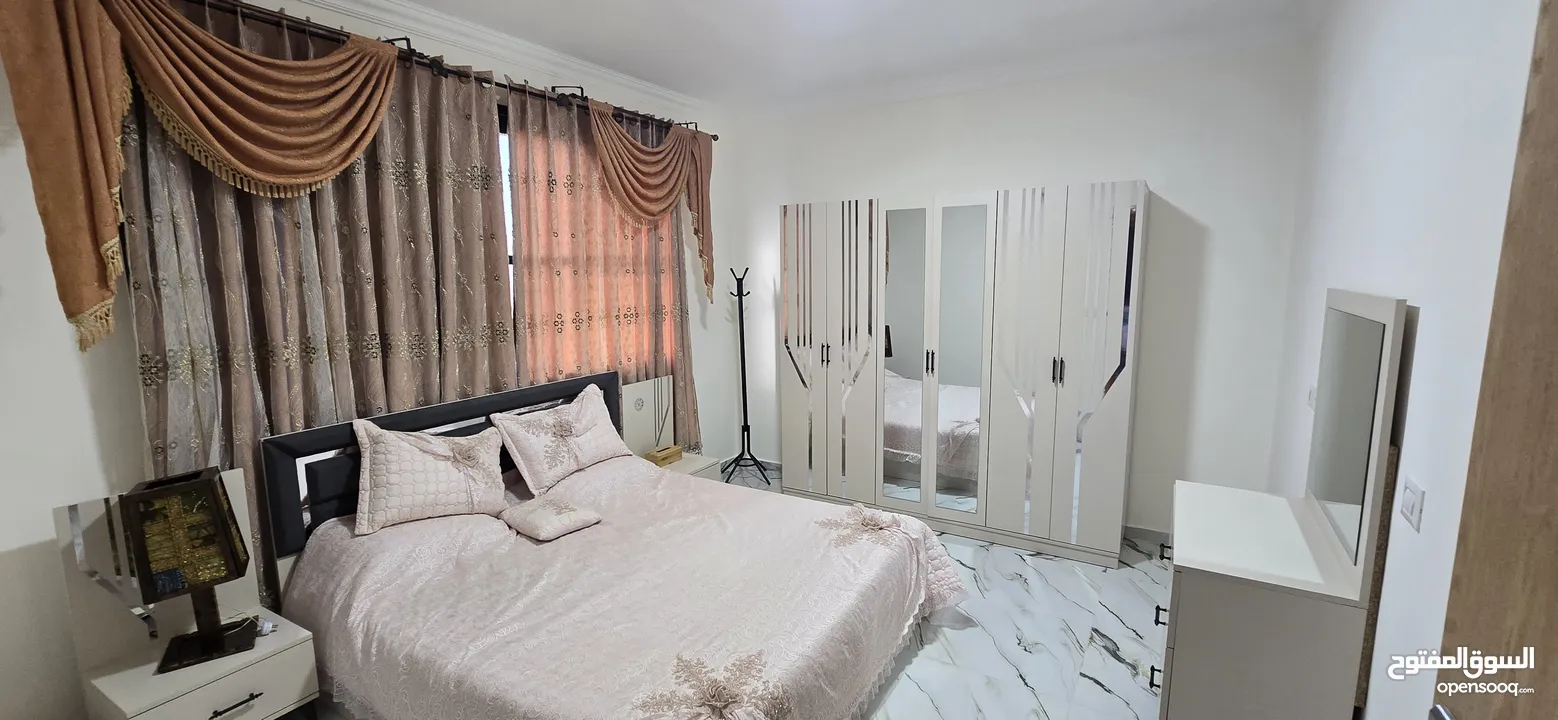 شقق سكنية للإيجار بتشطيبات متكاملة في مدينة طولكرم، مع خيارات مفروشة وغير مفروشة.