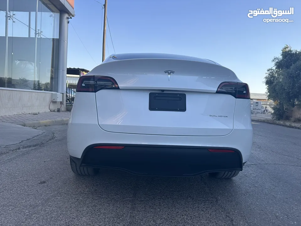 TESAL MODEL Y LONG RANGE DUILMOTOR 2023