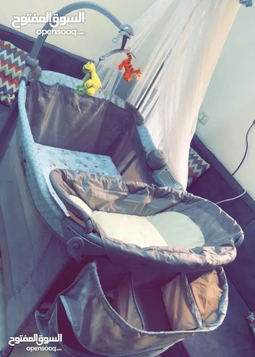 سرير اطفال مستعمل بحالة جيدة جداً