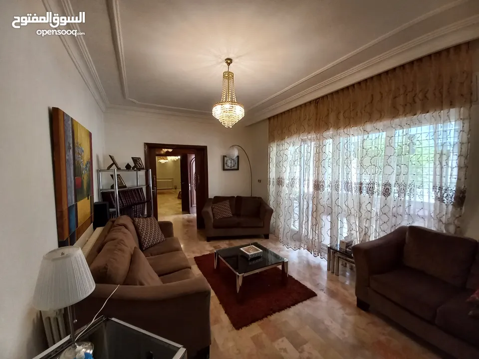 شقة غير مفروشة للإيجار 400م2 ( Property 16683 )-174848012