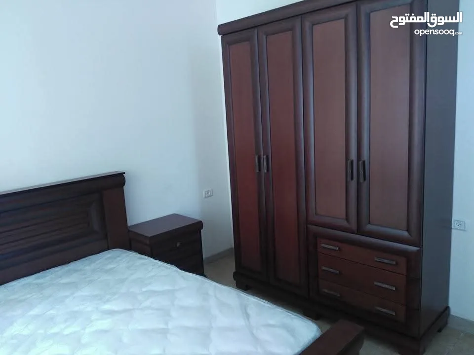 رووف صغير مفروش للايجار