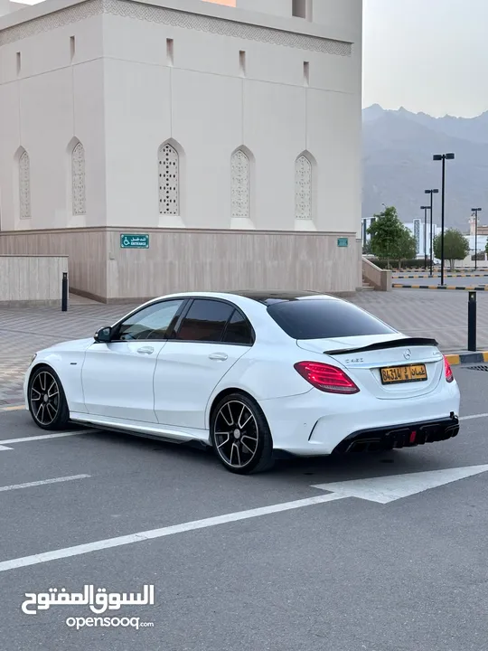 للبيـع او البدل .. مرسيدس C45AMG اصل بحادث بسيط