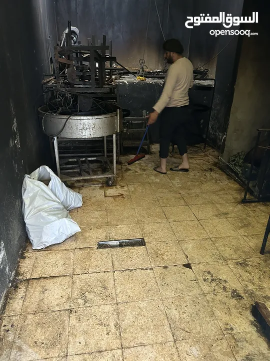 للبيع معدات مطعم ابار زرب غازات ثلاجة حفظ لحمة غاز مظبي دكتات شفاطات غازات ستاند