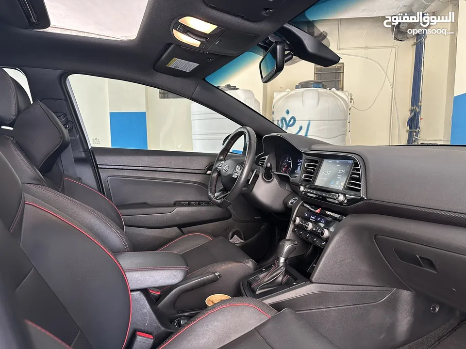 2019 Elentra Turbo.
