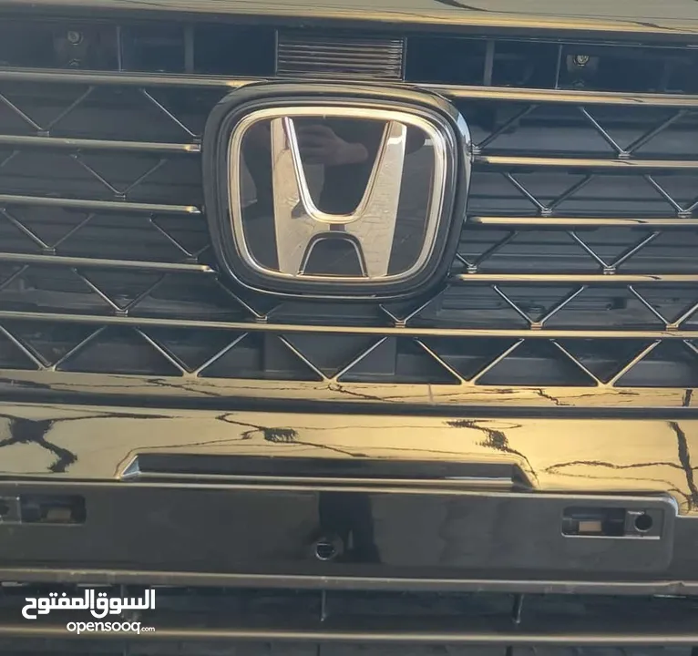 هوندا اكورد موديل 2024 لون اسود فحص كامل تصلح للاعفاءات اوالعمومي اومجمركة